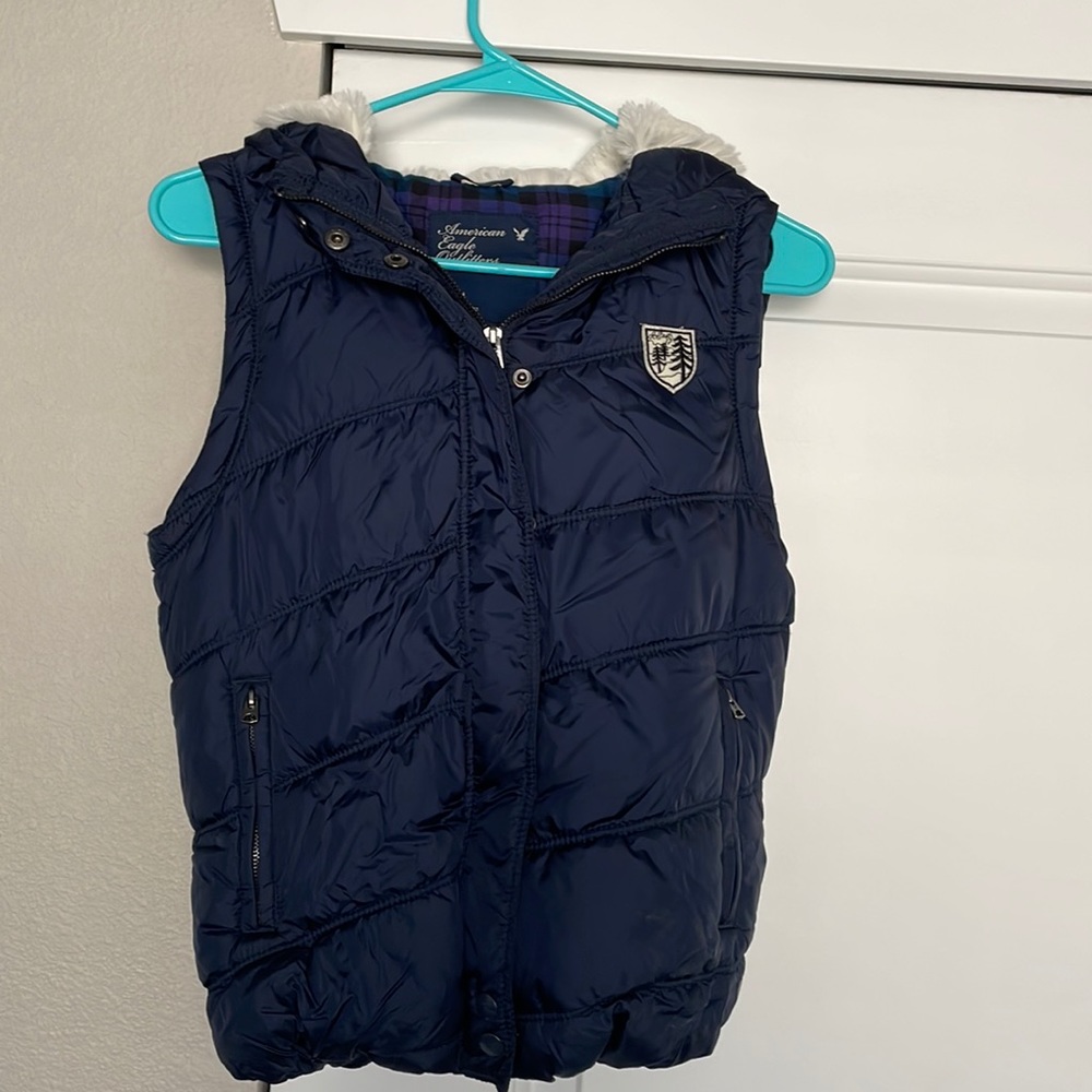 American Eagle Puffer Vest
